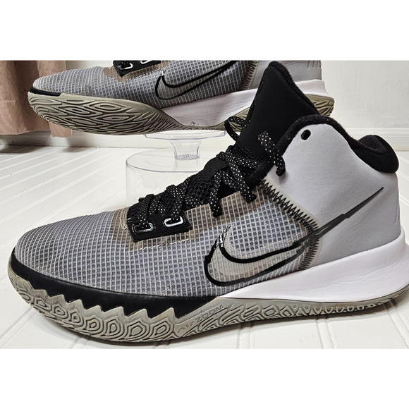 Nike Kyre Flytrap 4 Wolf Gray CT1972-002 Mens Size 9.5 Basketball shoe. - Picture 3 of 10
